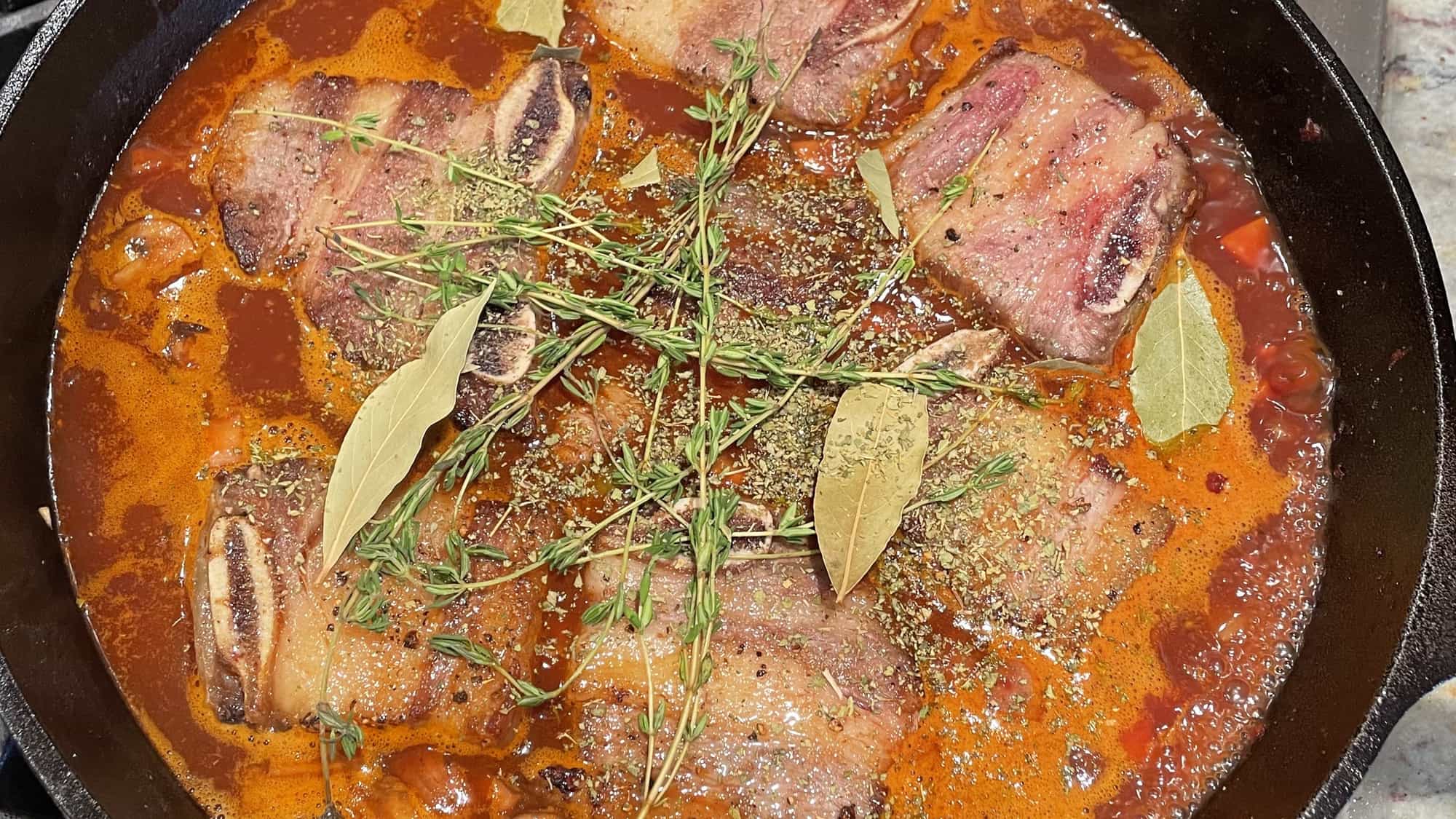 https://www.texgafarms.com/wp-content/uploads/2023/02/crockpot-short-ribs-2.jpg