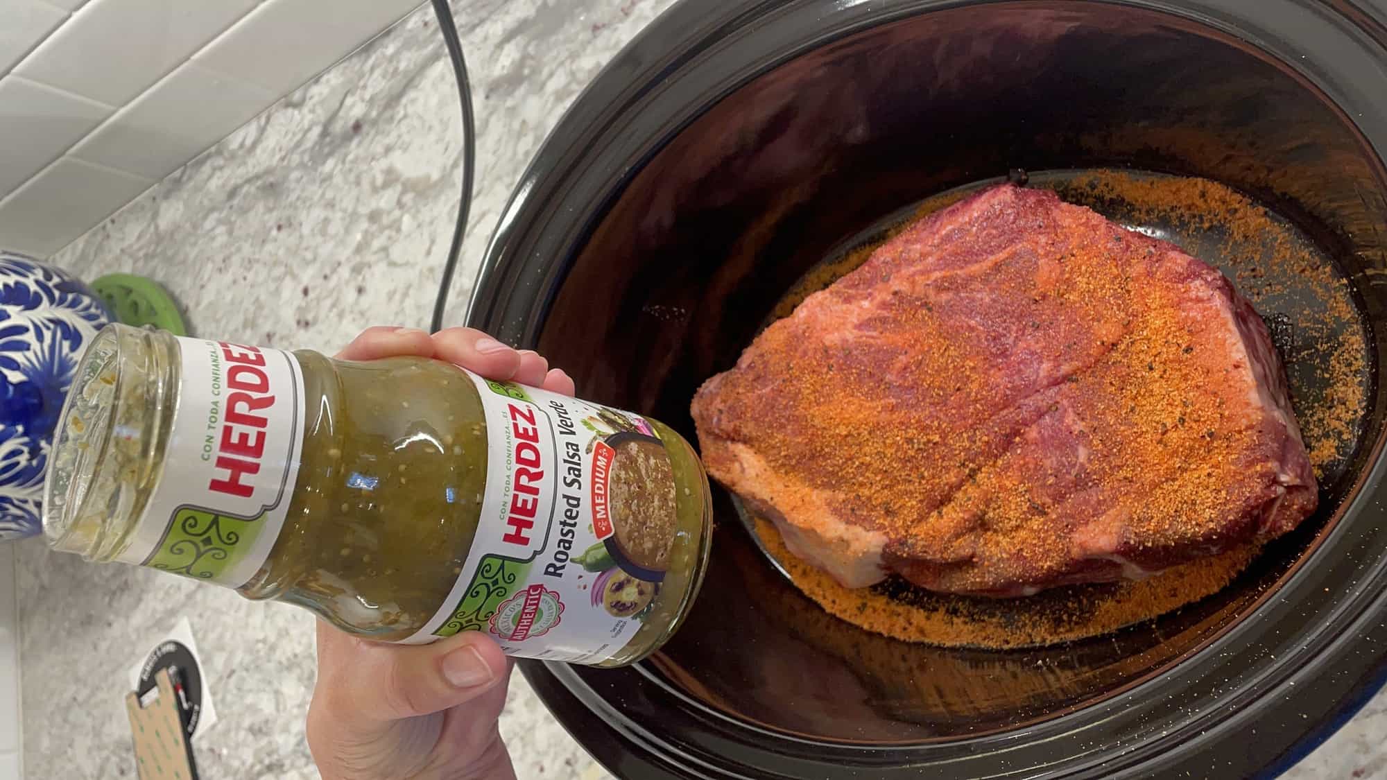 https://www.texgafarms.com/wp-content/uploads/2023/06/shredded-roast-beef-tacos-3.jpg